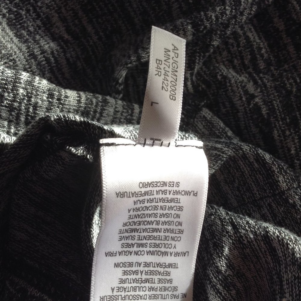 Sweater - Picture 4 of 4